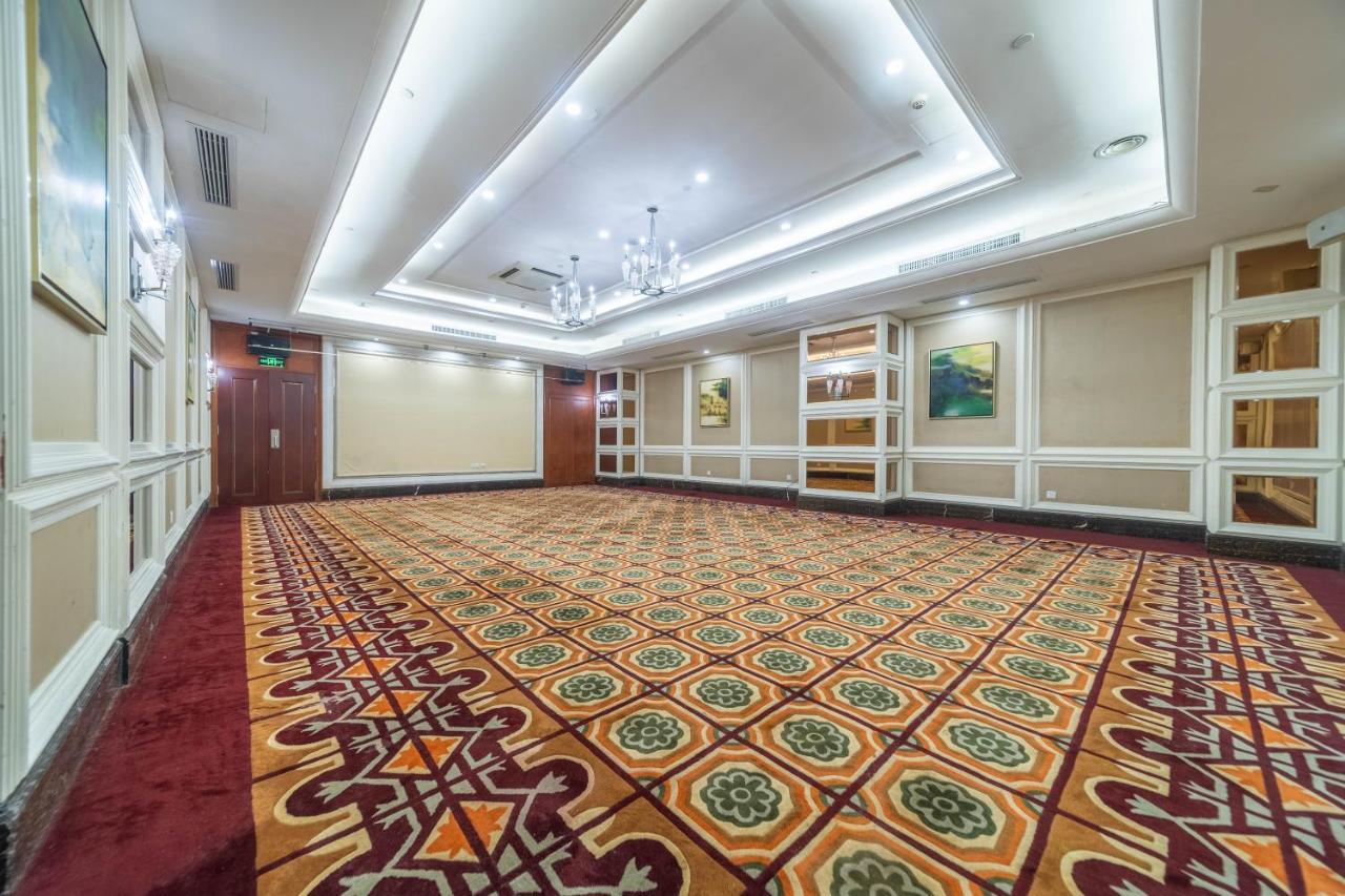 Ramada Yichang Hotel Eksteriør billede