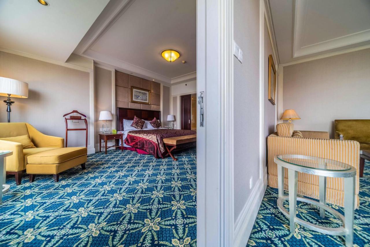 Ramada Yichang Hotel Eksteriør billede