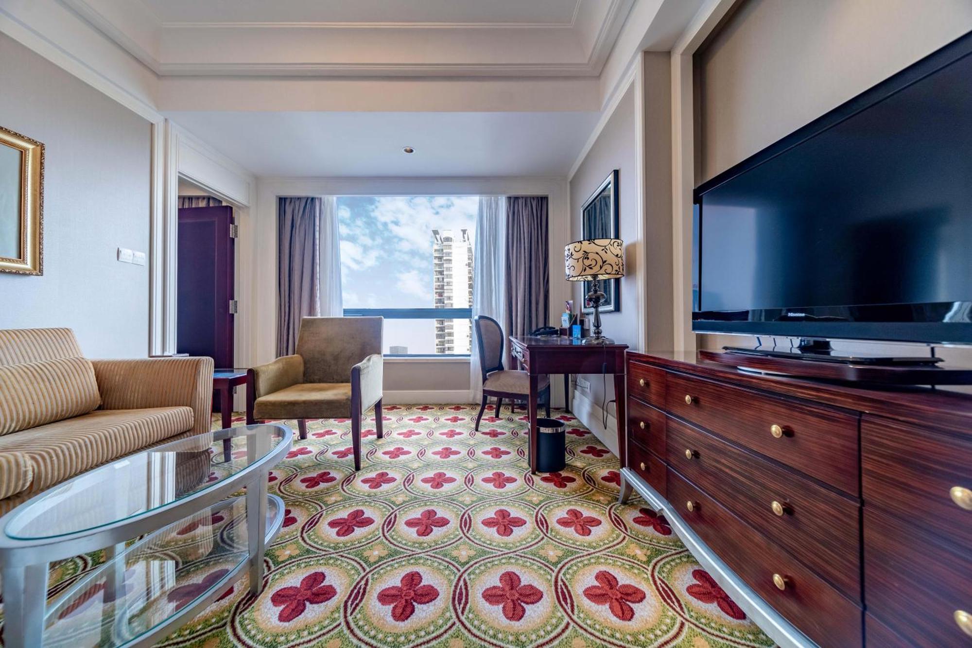 Ramada Yichang Hotel Eksteriør billede