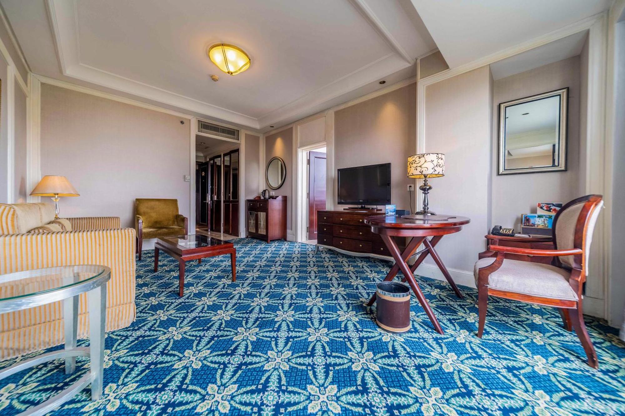 Ramada Yichang Hotel Eksteriør billede